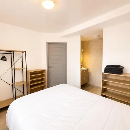 Benjamin - Bel Avec Petit Balcon Vue Laterale Apartamento